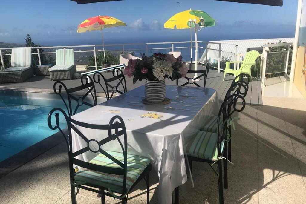 St Leu -Villa d'artiste, superbe vue mer, piscine chauffée Saint-Leu Extérieur photo